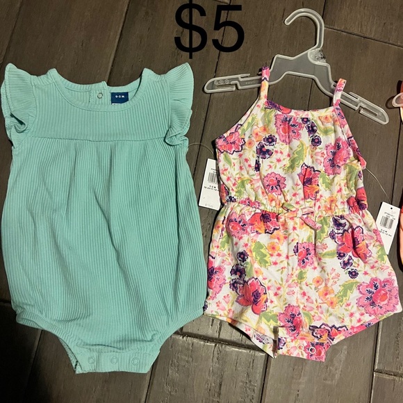 Infant one pieces - Picture 1 of 1